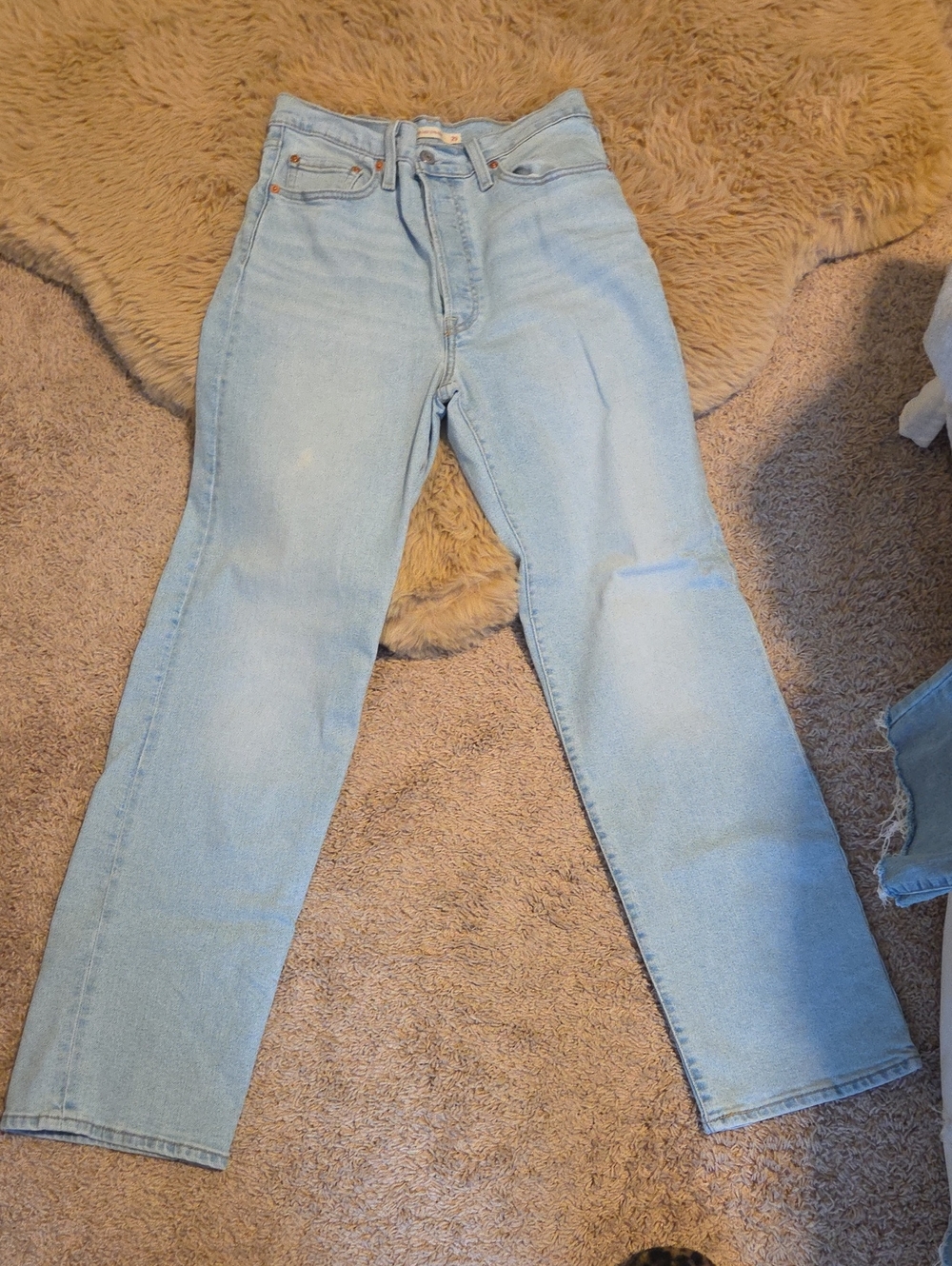 Light Wash Levi's High-Rise Rib Cage Straight Leg Women’s Jeans